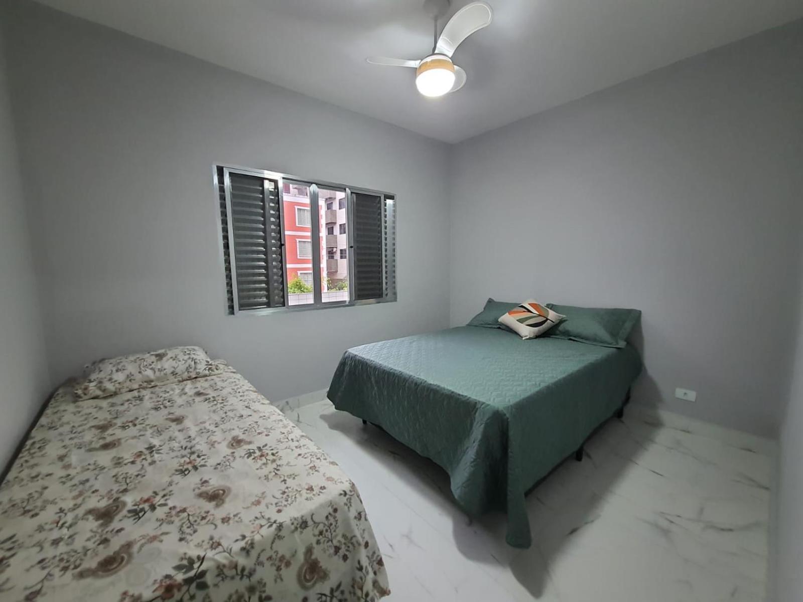 Apartment Beira Mar Tupi: Beachfront 2-bedroom With Wi-fi & Parking *